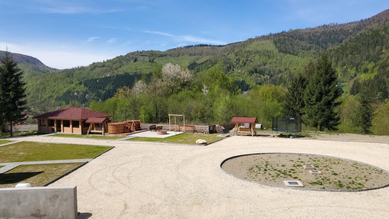 Catunul Din Podei A-Frame Dragoslavele Exterior photo